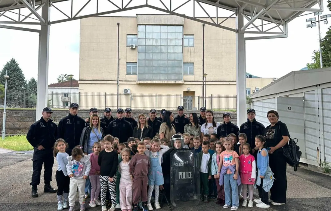 Posjeta policiji sa djecom